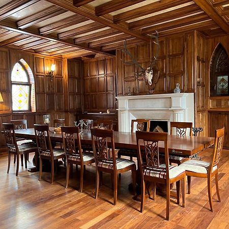 The Castle - Your Unique Way Of Retreat 보로베츠 외부 사진