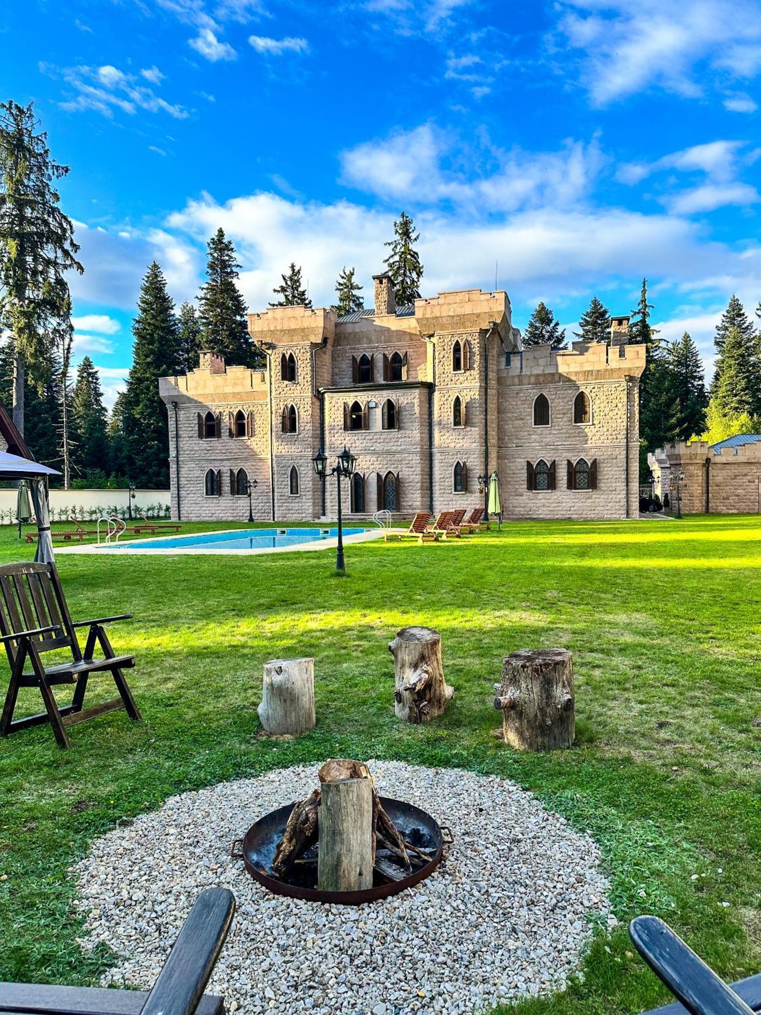 The Castle - Your Unique Way Of Retreat 보로베츠 외부 사진