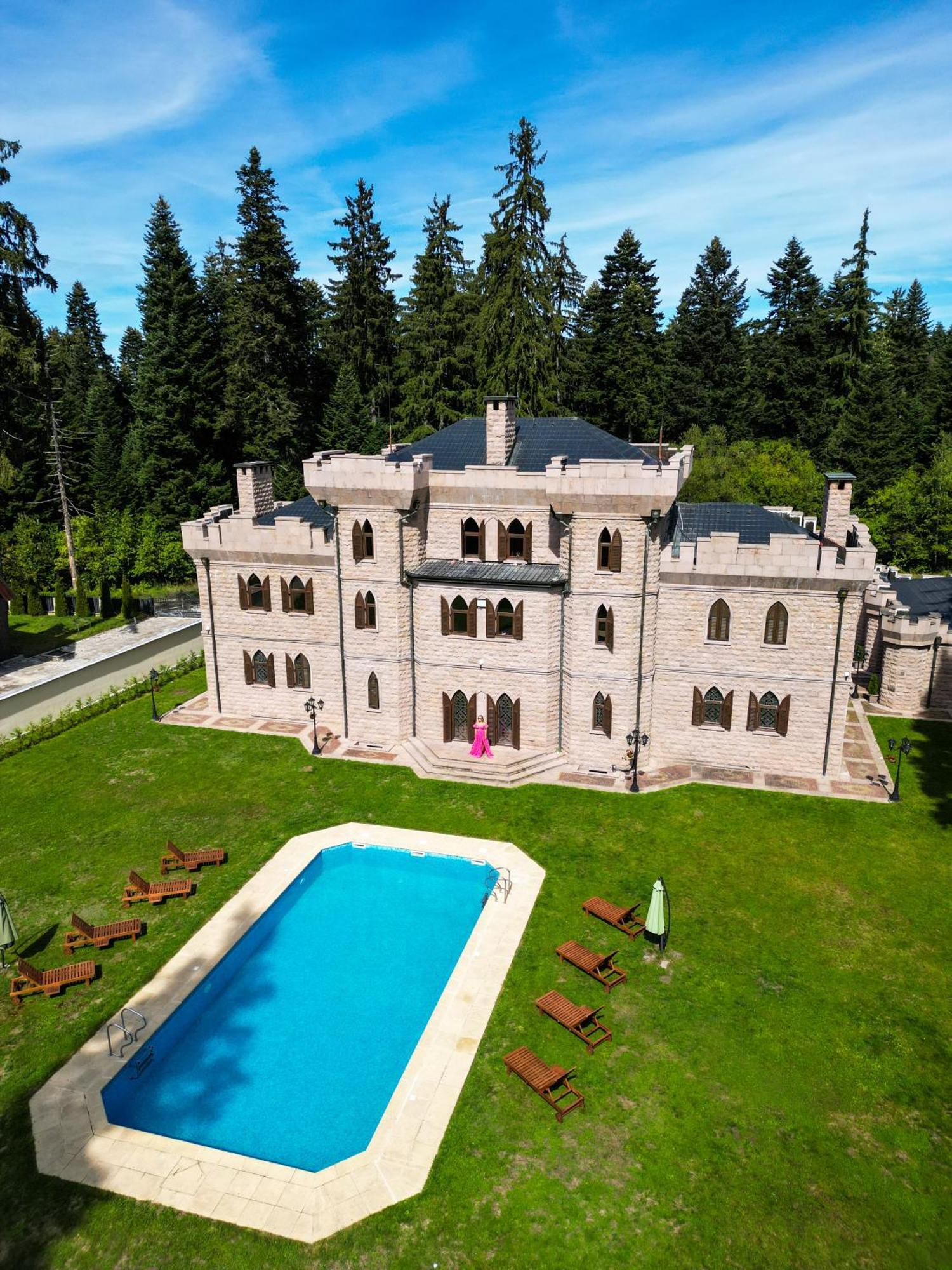 The Castle - Your Unique Way Of Retreat 보로베츠 외부 사진