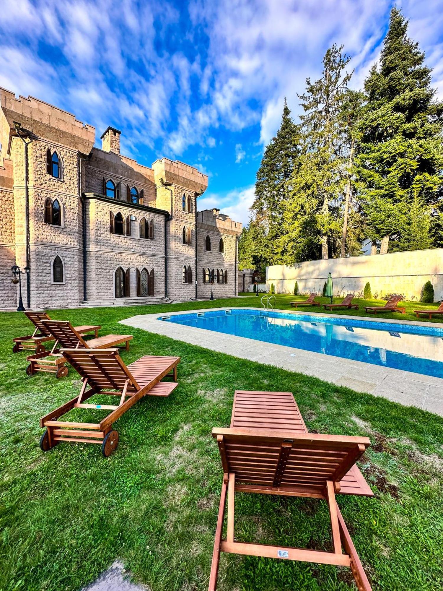 The Castle - Your Unique Way Of Retreat 보로베츠 외부 사진