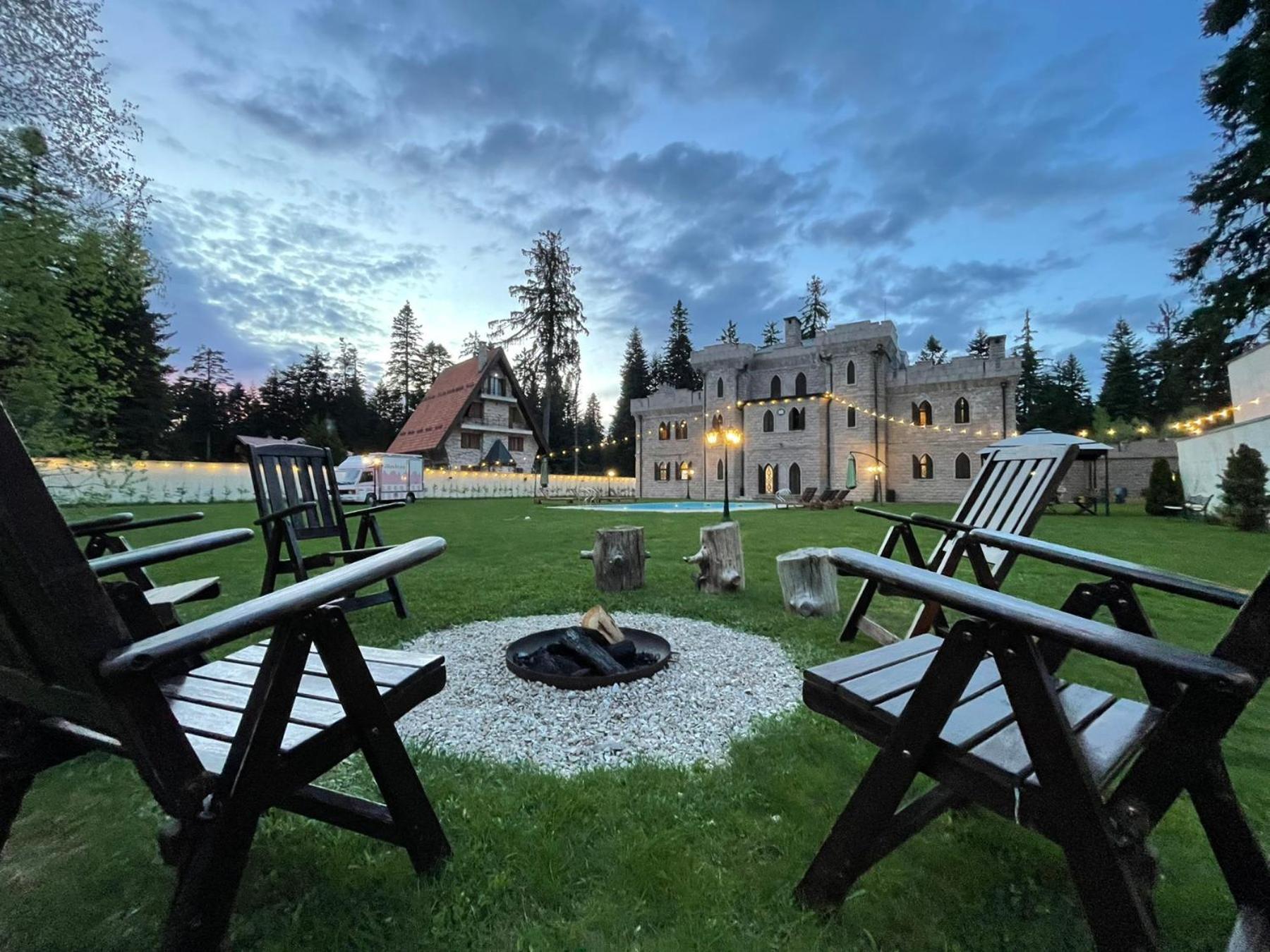 The Castle - Your Unique Way Of Retreat 보로베츠 외부 사진